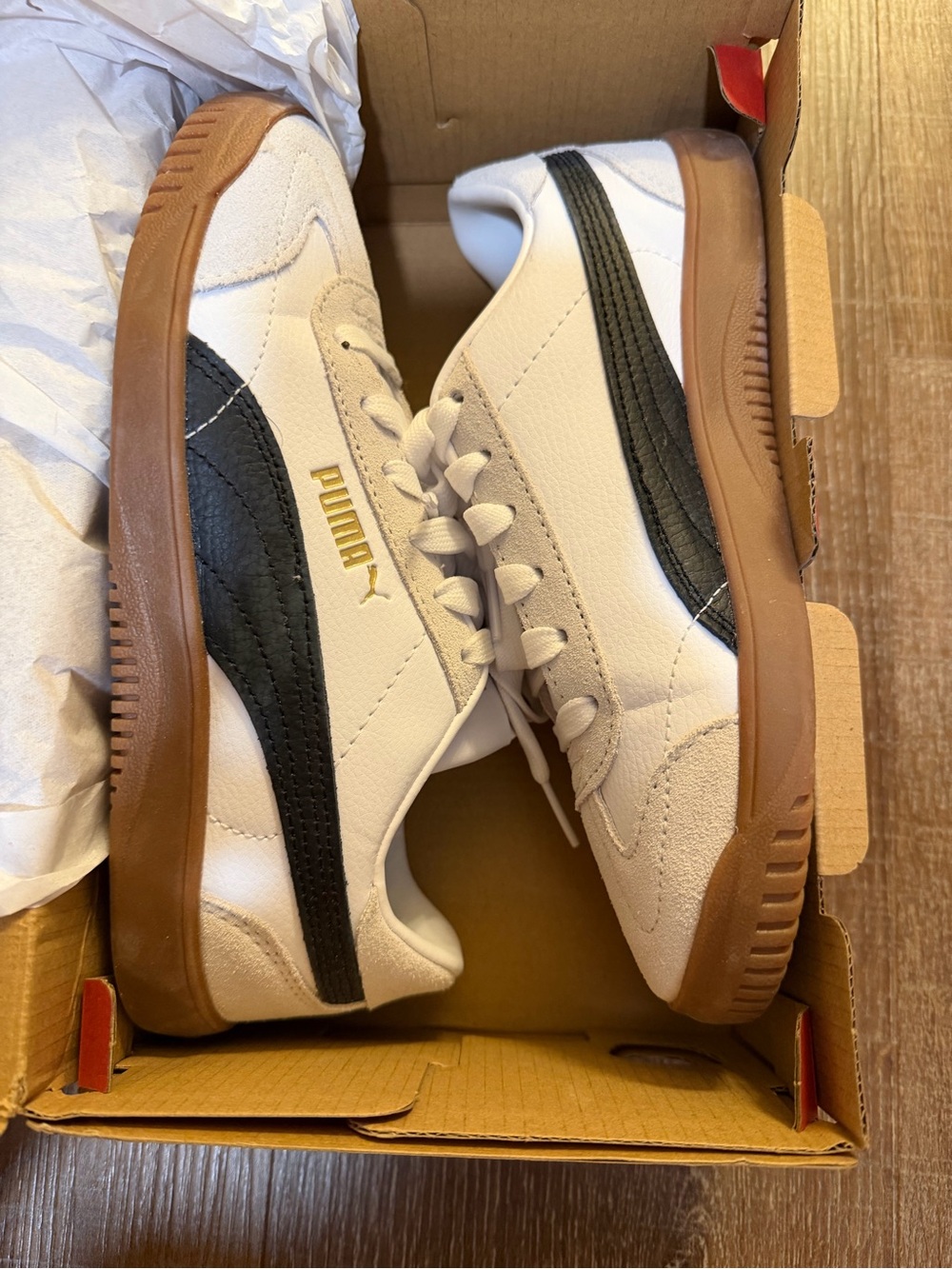 Puma tennis shoes